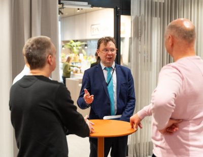 091223317-9a768a59-ca2f-4479-949b-d89c75246473